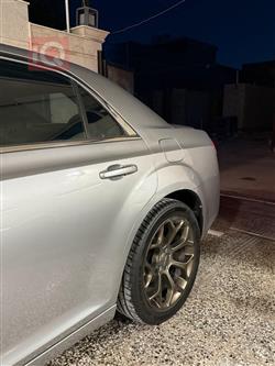 کرایسلەر 300